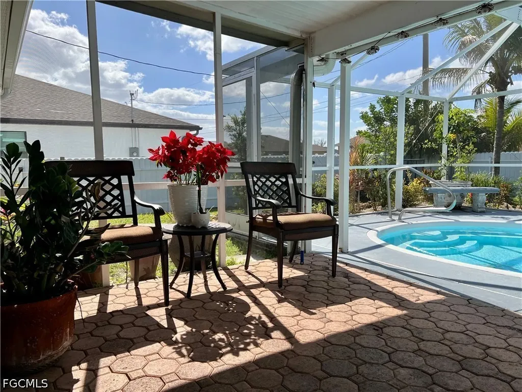 702 SW 25th Street Cape Coral FL 33914