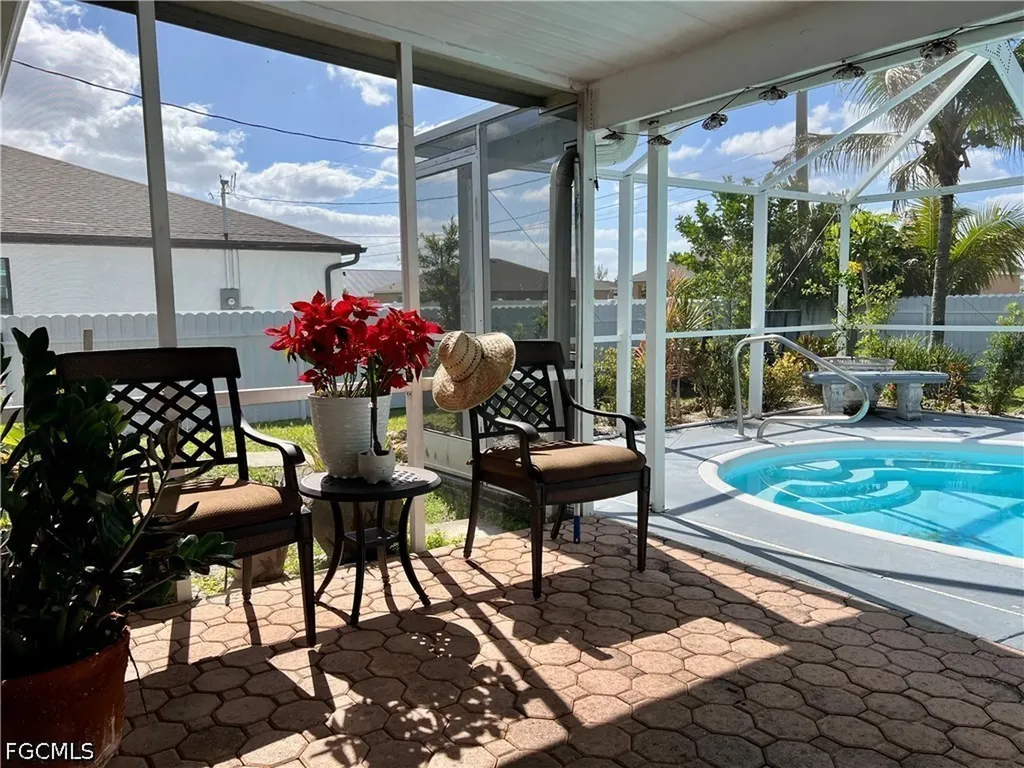 702 SW 25th Street Cape Coral FL 33914