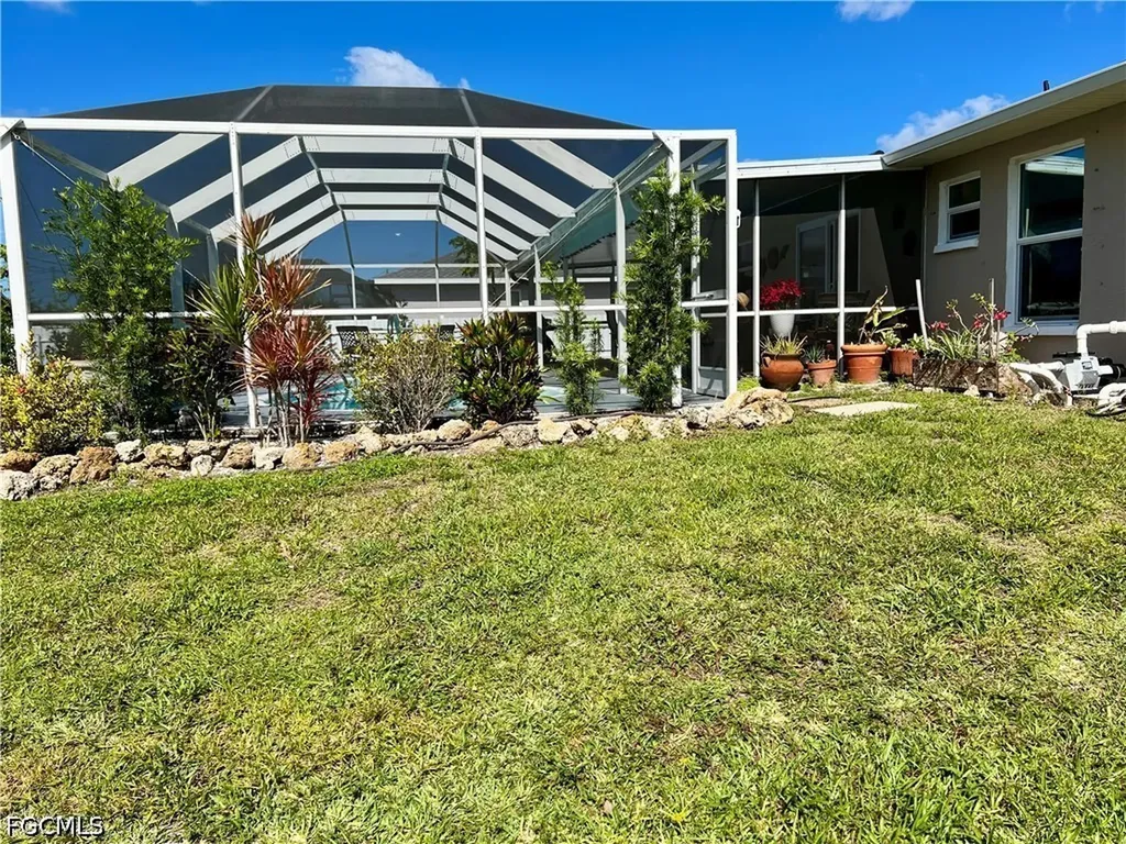 702 SW 25th Street Cape Coral FL 33914