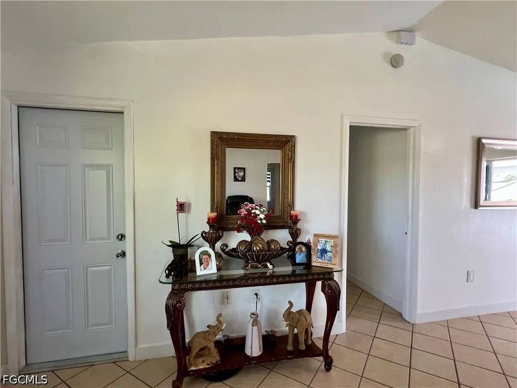 702 SW 25th Street Cape Coral FL 33914