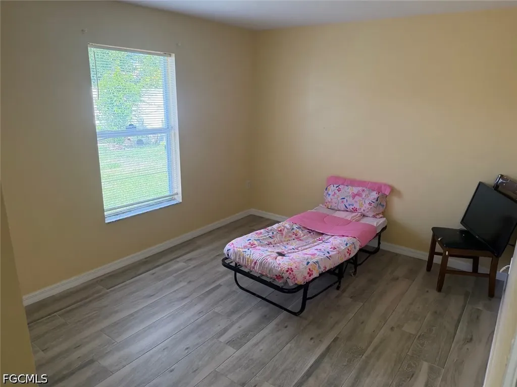 1825 SE 12th Terrace Cape Coral FL 33990