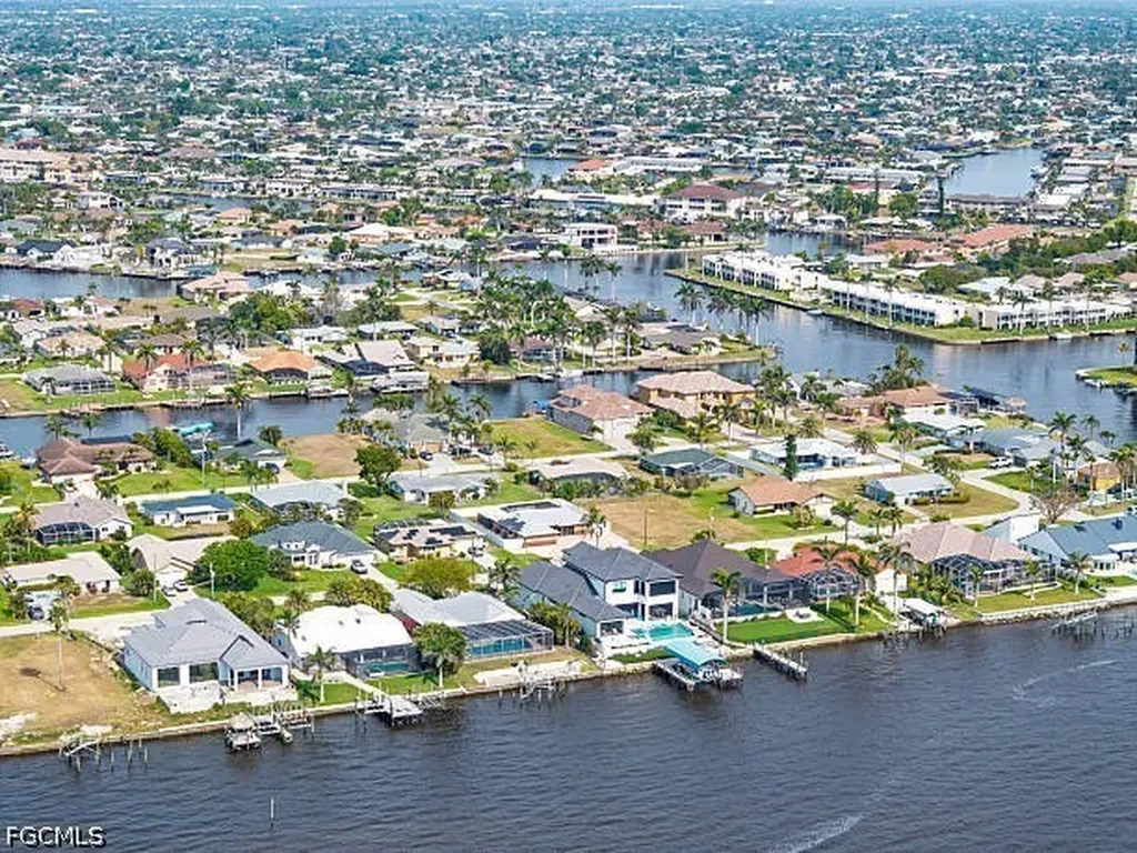 1825 SE 12th Terrace Cape Coral FL 33990