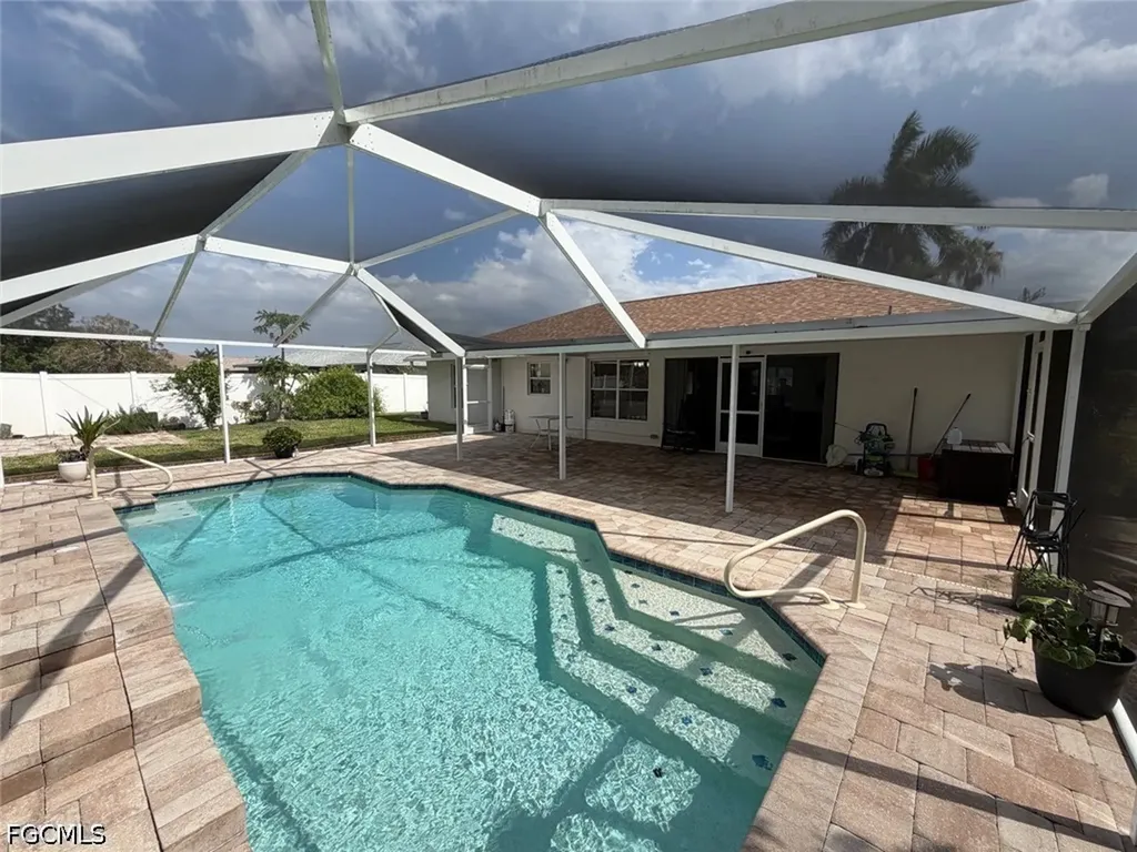 1825 SE 12th Terrace Cape Coral FL 33990