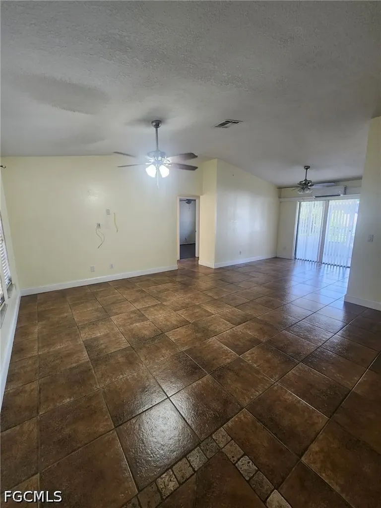2102 SE 8th Terrace Cape Coral FL 33990