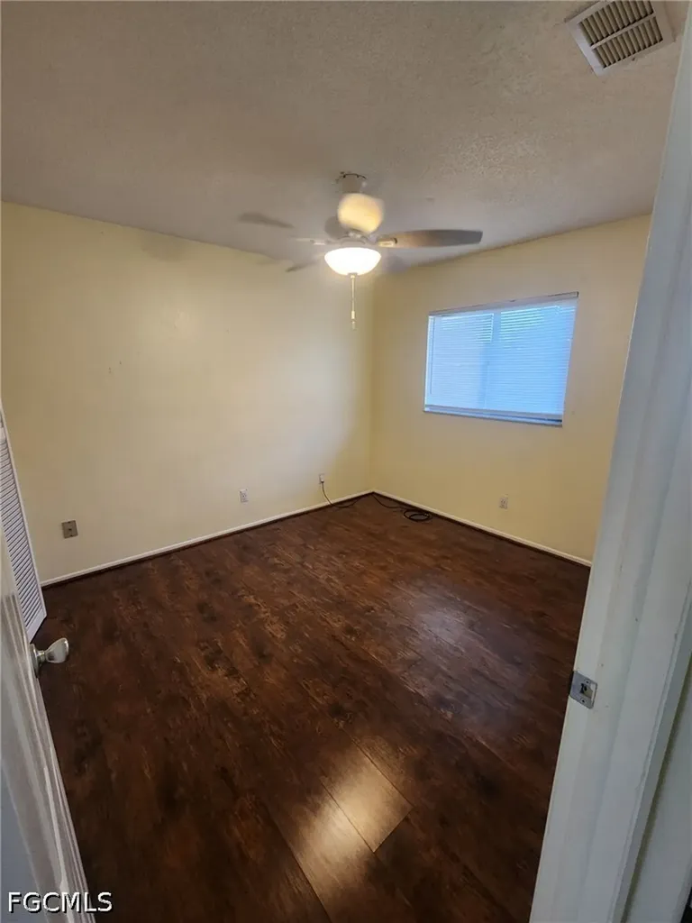 2102 SE 8th Terrace Cape Coral FL 33990