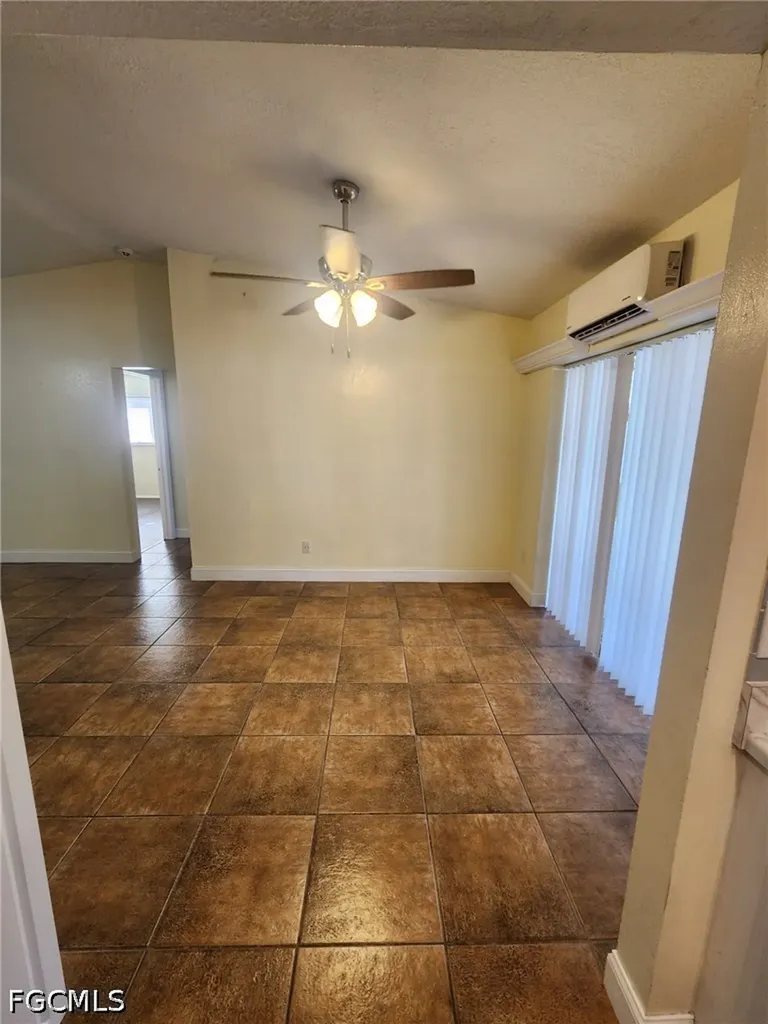 2102 SE 8th Terrace Cape Coral FL 33990