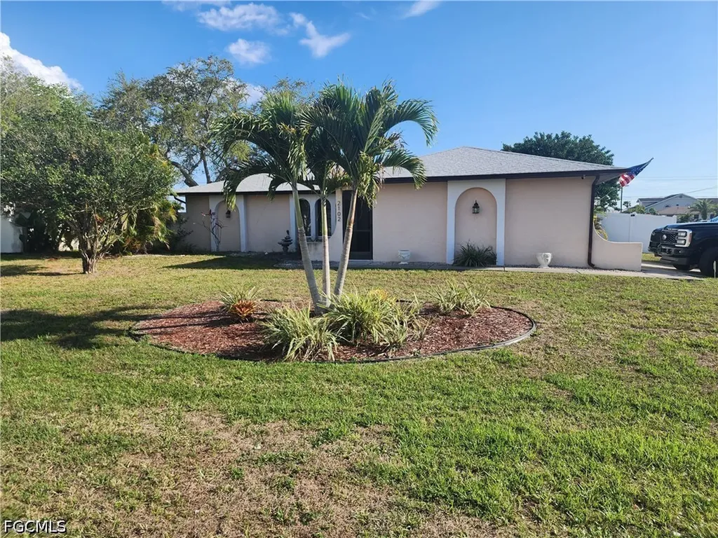 2102 SE 8th Terrace Cape Coral FL 33990