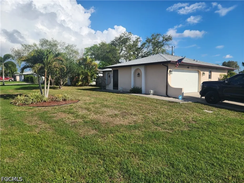 2102 SE 8th Terrace Cape Coral FL 33990
