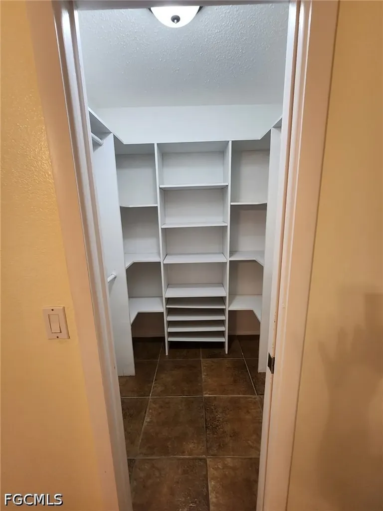 2102 SE 8th Terrace Cape Coral FL 33990