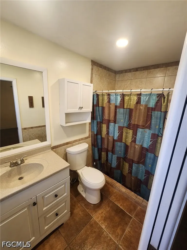 2102 SE 8th Terrace Cape Coral FL 33990