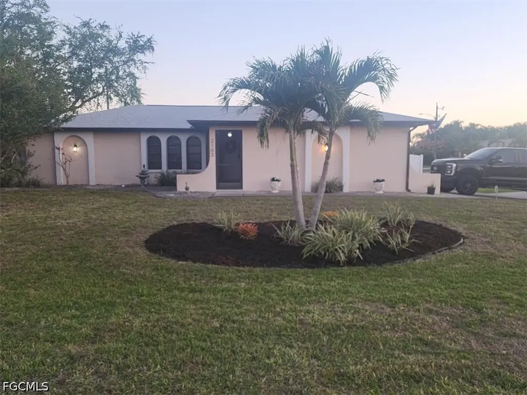 2102 SE 8th Terrace Cape Coral FL 33990