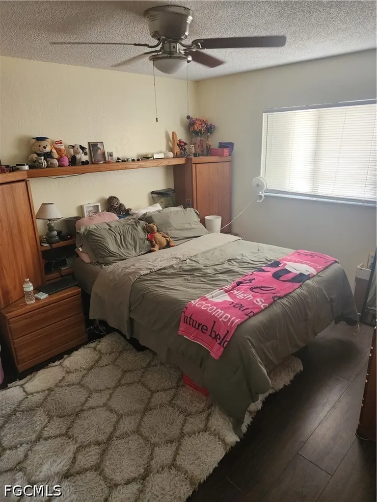 2102 SE 8th Terrace Cape Coral FL 33990