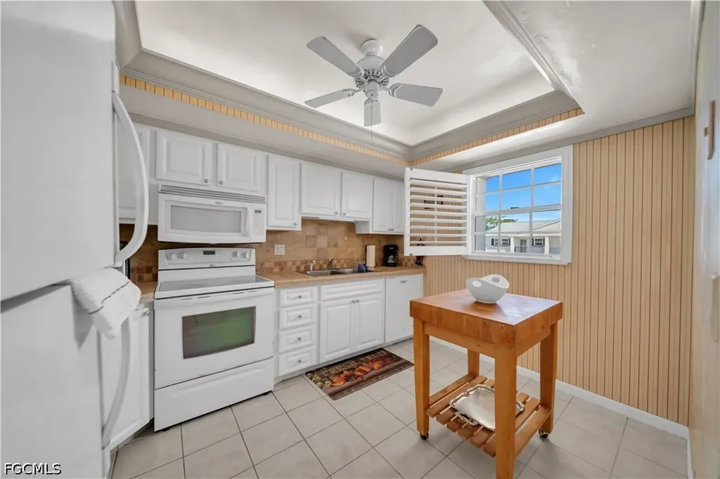 8741 Lueck Lane Fort Myers FL 33919