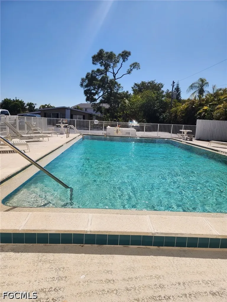 4906 Victoria Drive Cape Coral FL 33904