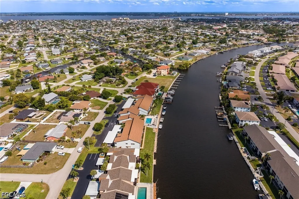 3736 SE 12th Avenue Cape Coral FL 33904