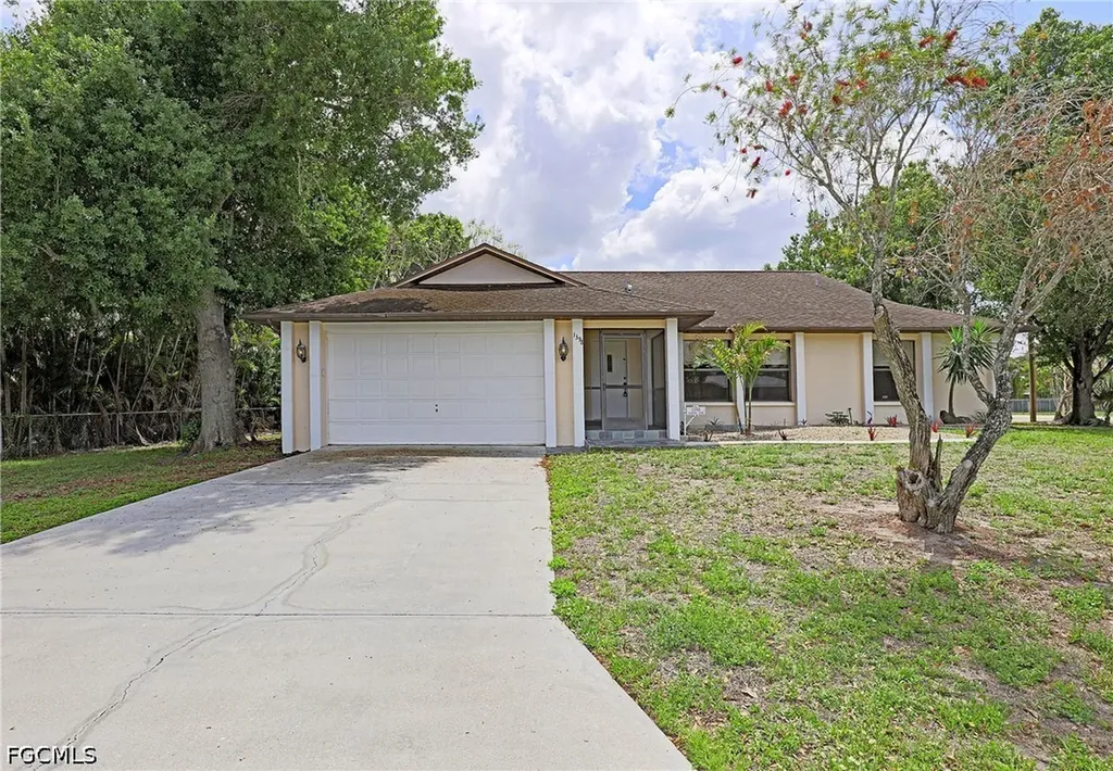 1398 Evalena Lane North Fort Myers FL 33917
