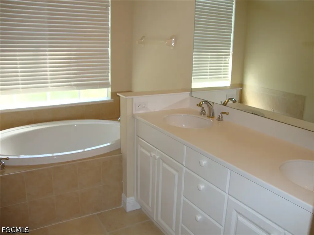 13942 Bently Circle Fort Myers FL 33912