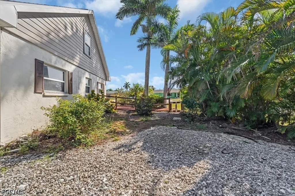7165 Columbia Circle E Fort Myers FL 33908