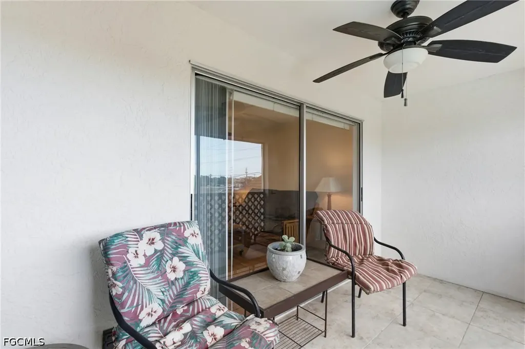 4718 SE 5th Avenue Cape Coral FL 33904