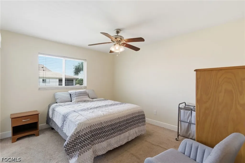 4718 SE 5th Avenue Cape Coral FL 33904