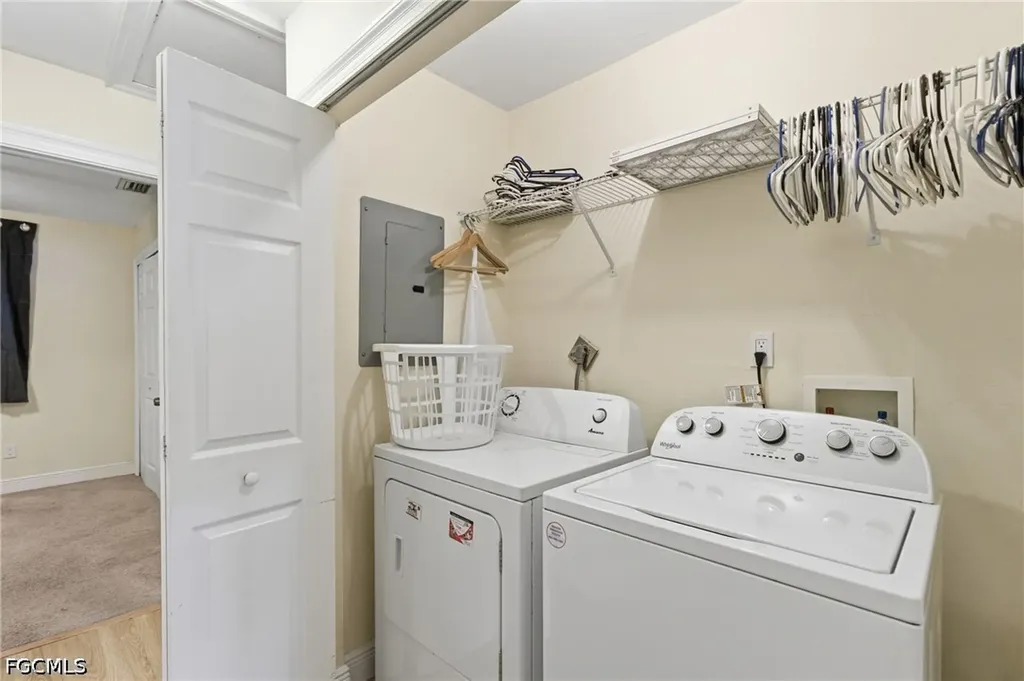 4718 SE 5th Avenue Cape Coral FL 33904