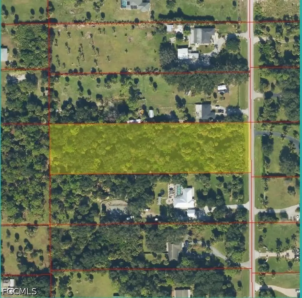 19TH Street NW Naples FL 34120