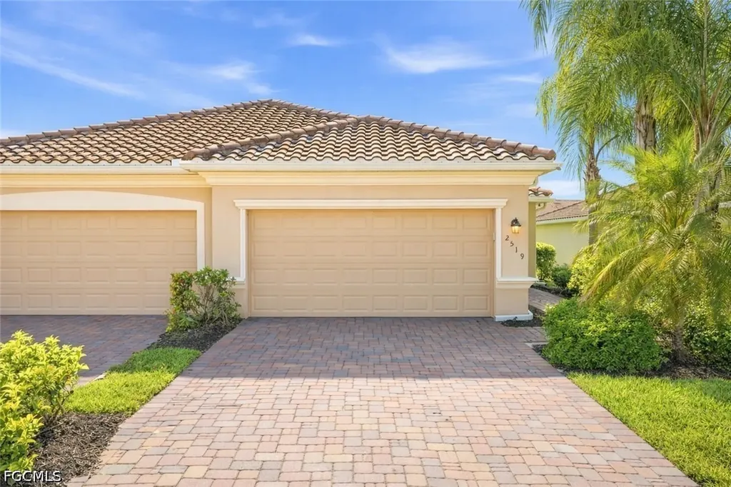 2519 Vine Avenue Naples FL 34120