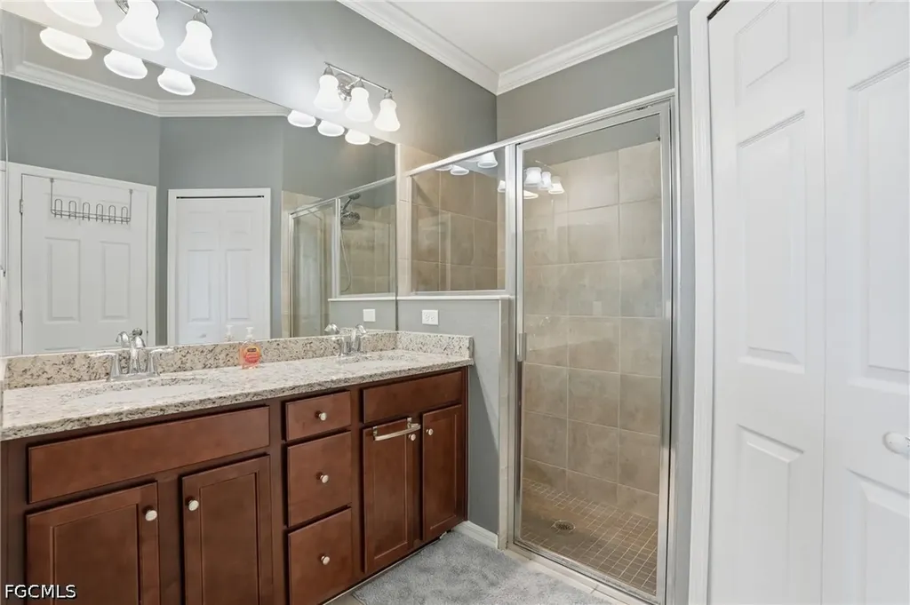 2519 Vine Avenue Naples FL 34120