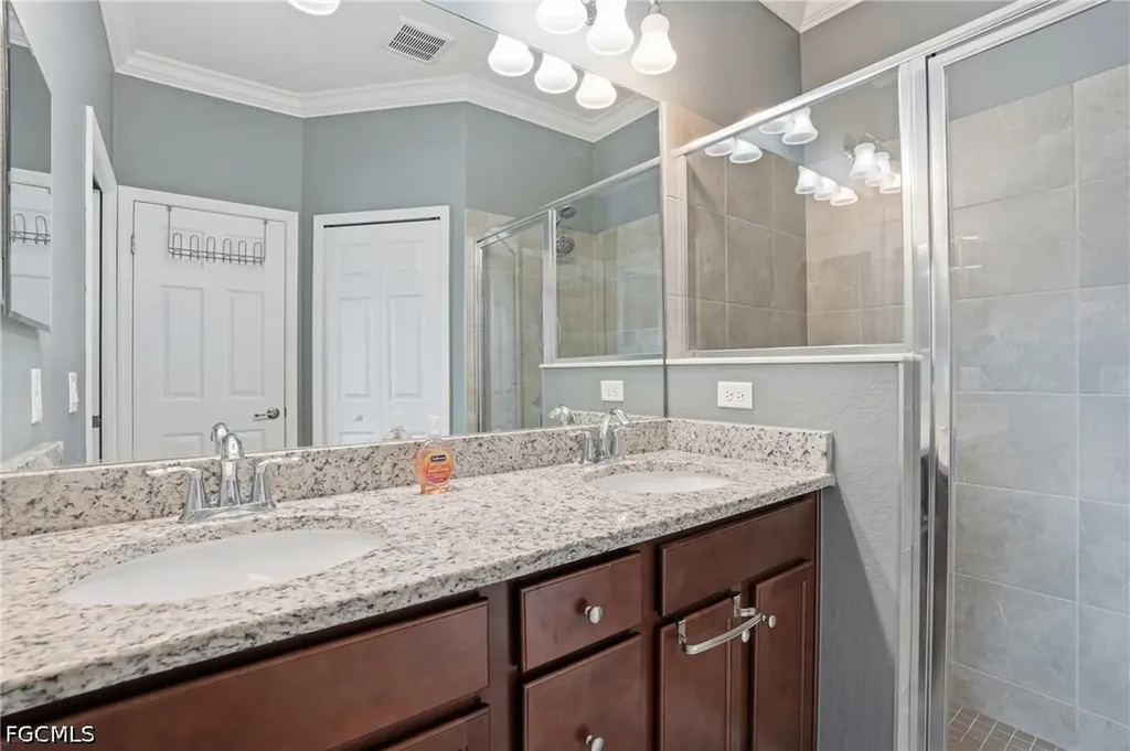 2519 Vine Avenue Naples FL 34120
