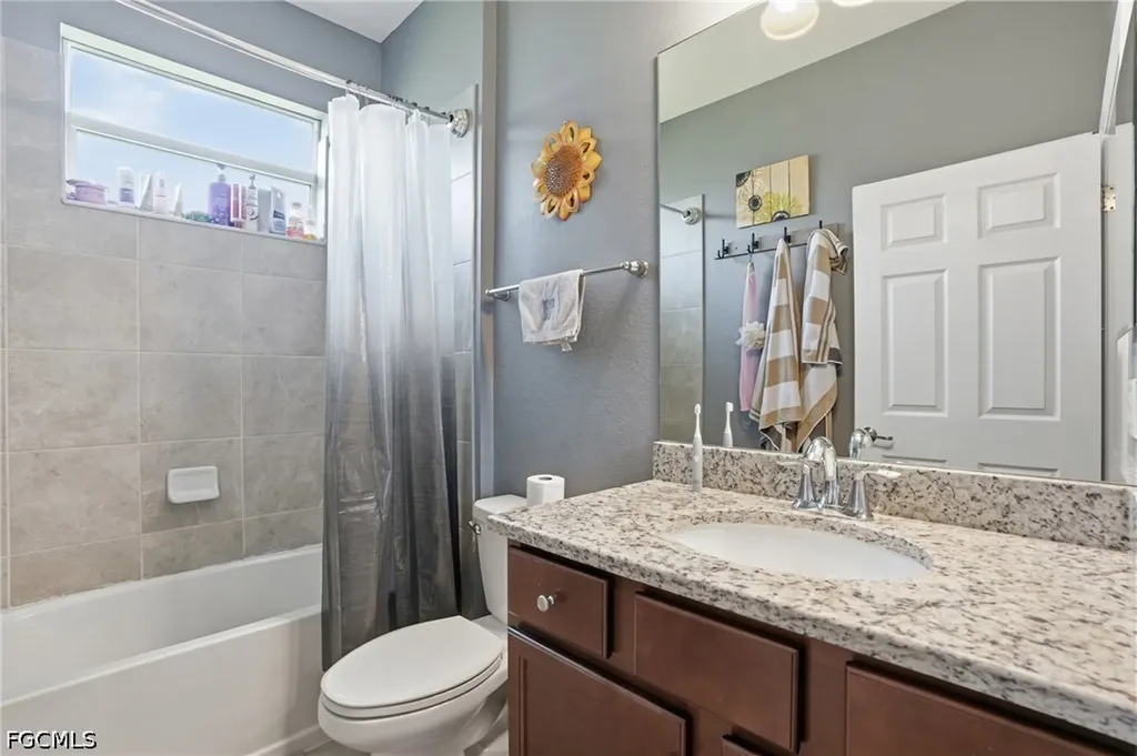 2519 Vine Avenue Naples FL 34120