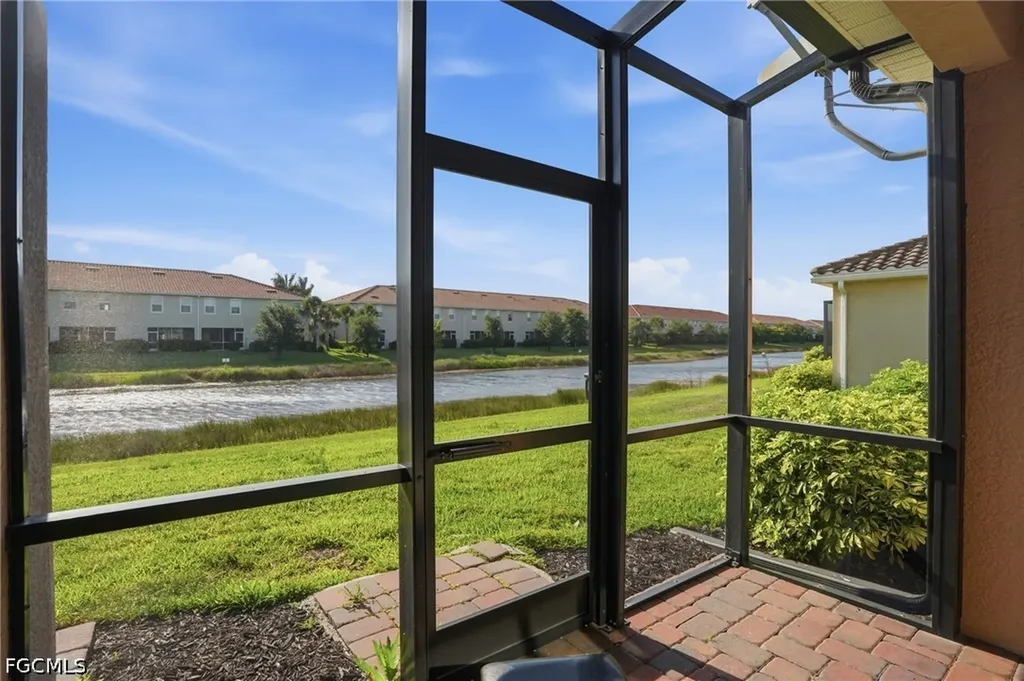 2519 Vine Avenue Naples FL 34120