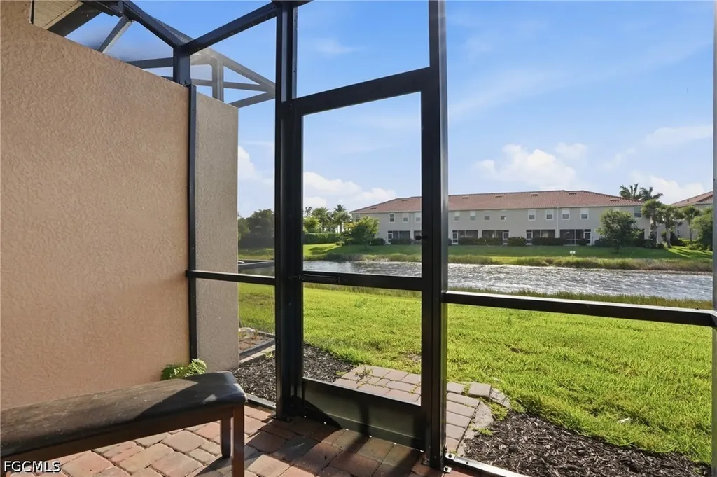2519 Vine Avenue Naples FL 34120