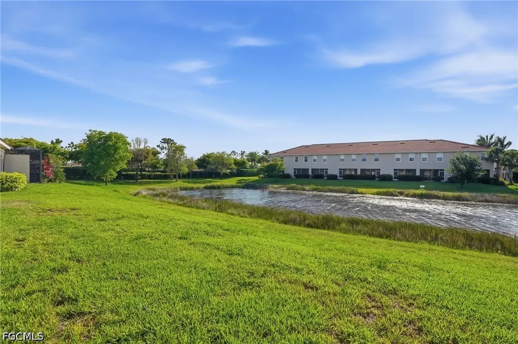 2519 Vine Avenue Naples FL 34120