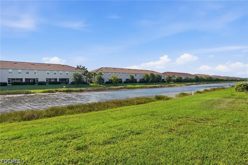 2519 Vine Avenue Naples FL 34120