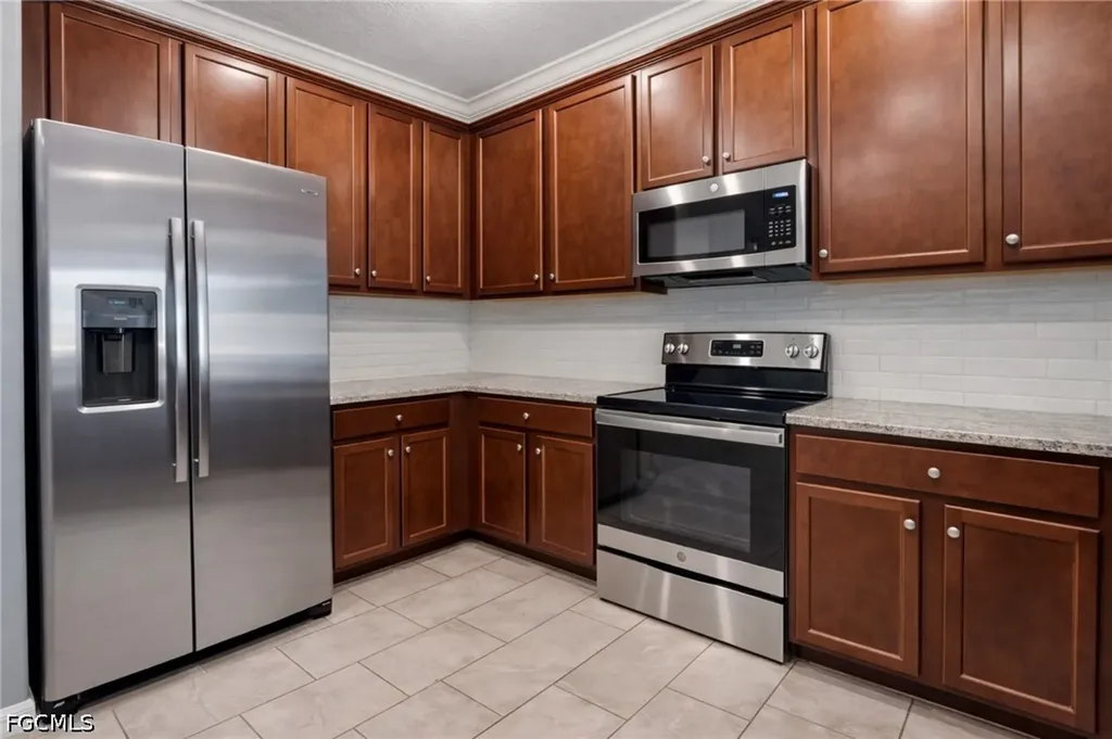 2519 Vine Avenue Naples FL 34120