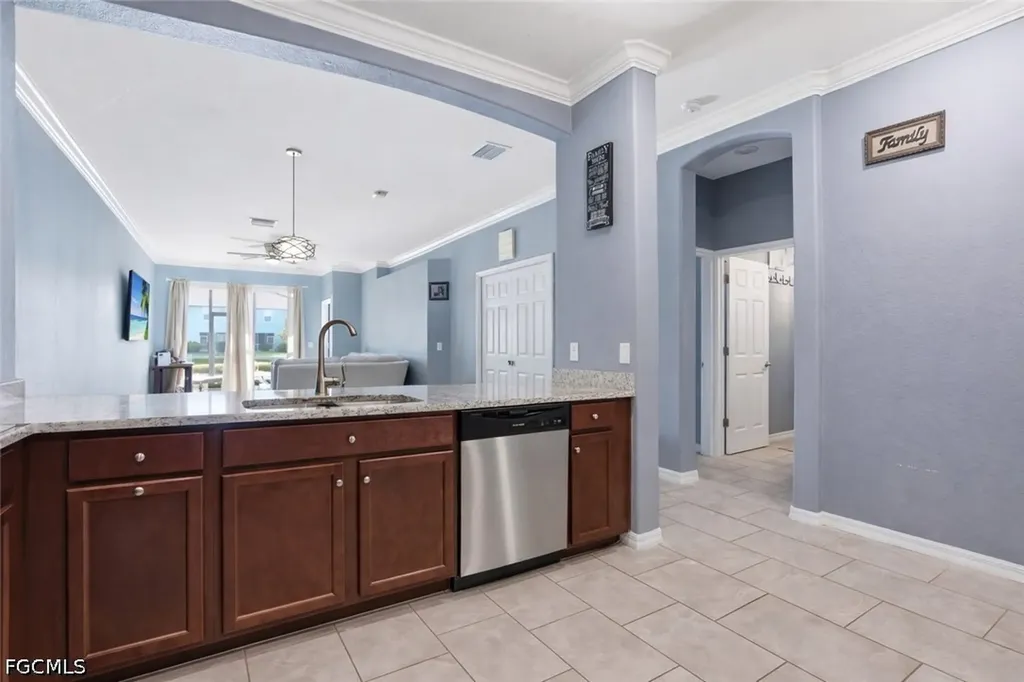 2519 Vine Avenue Naples FL 34120