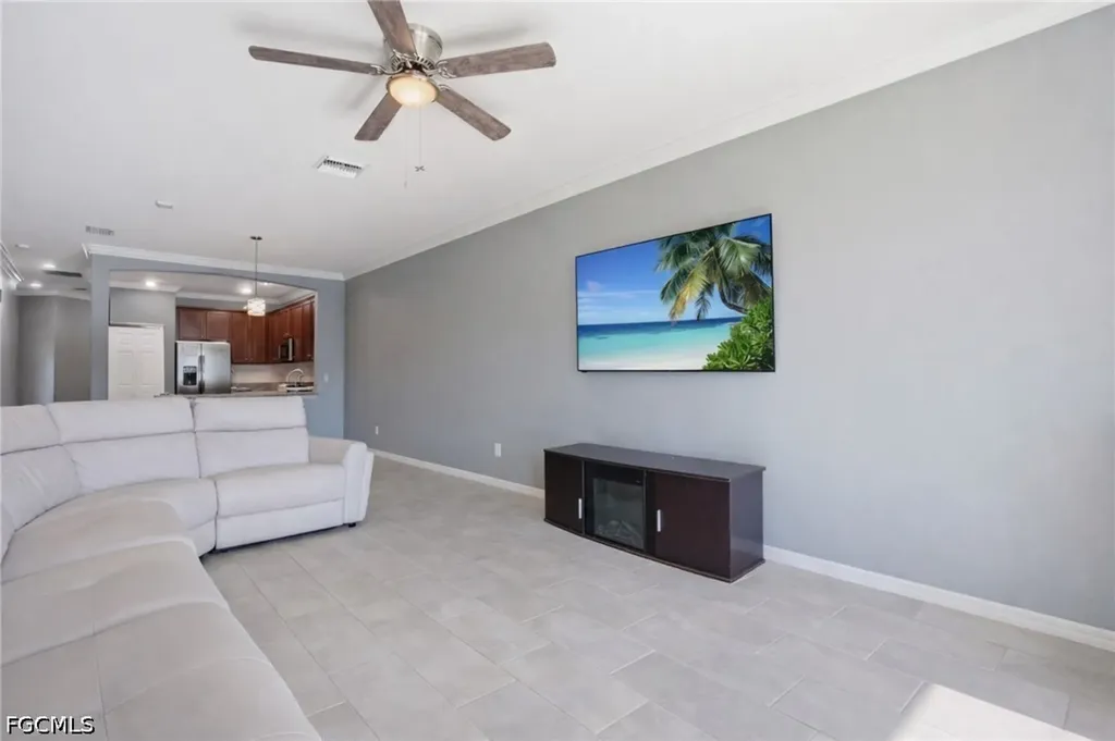 2519 Vine Avenue Naples FL 34120