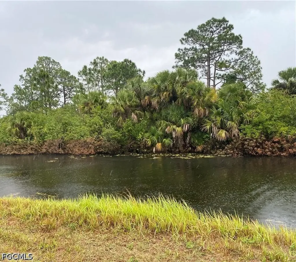 515 Naples Avenue S Lehigh Acres FL 33974
