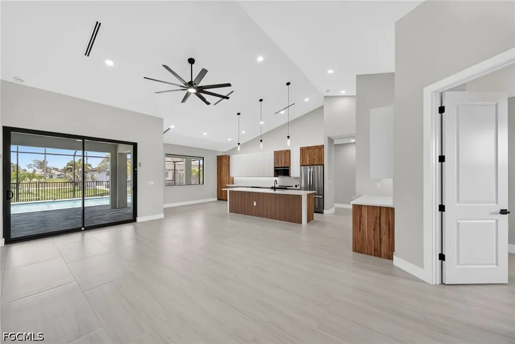 1947 NW 34th Avenue Cape Coral FL 33993