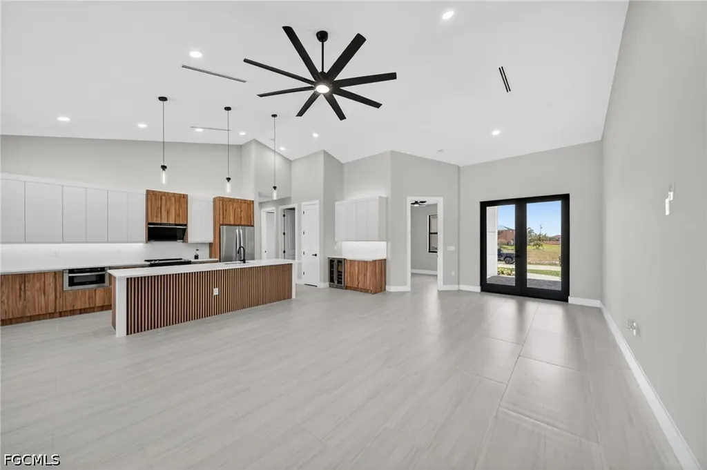 1947 NW 34th Avenue Cape Coral FL 33993