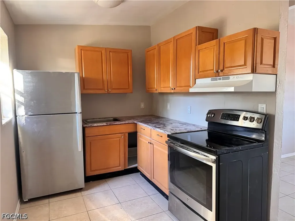 3268 C Street E Fort Myers FL 33916