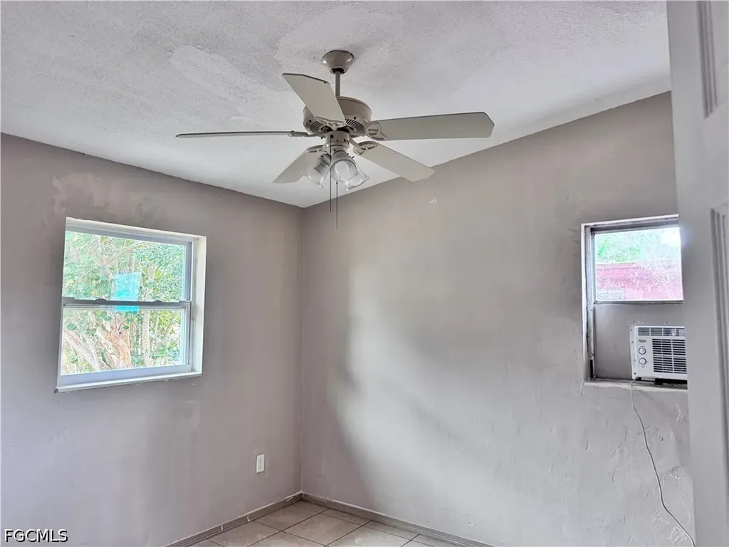 3268 C Street E Fort Myers FL 33916