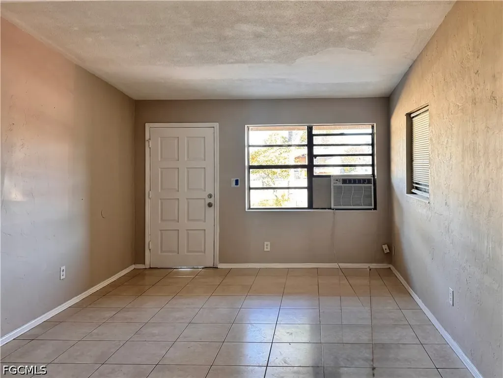3268 C Street E Fort Myers FL 33916