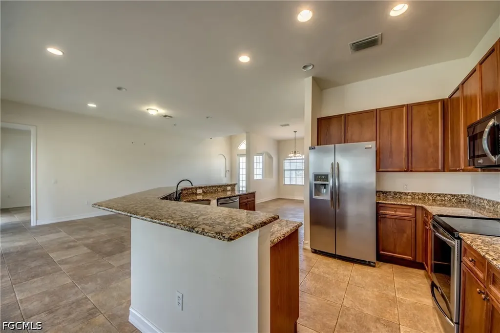 1810 NE 27th Street Cape Coral FL 33909