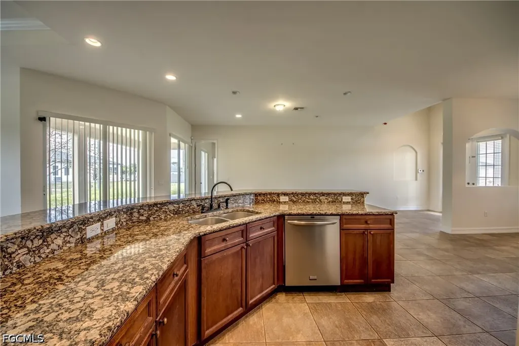 1810 NE 27th Street Cape Coral FL 33909
