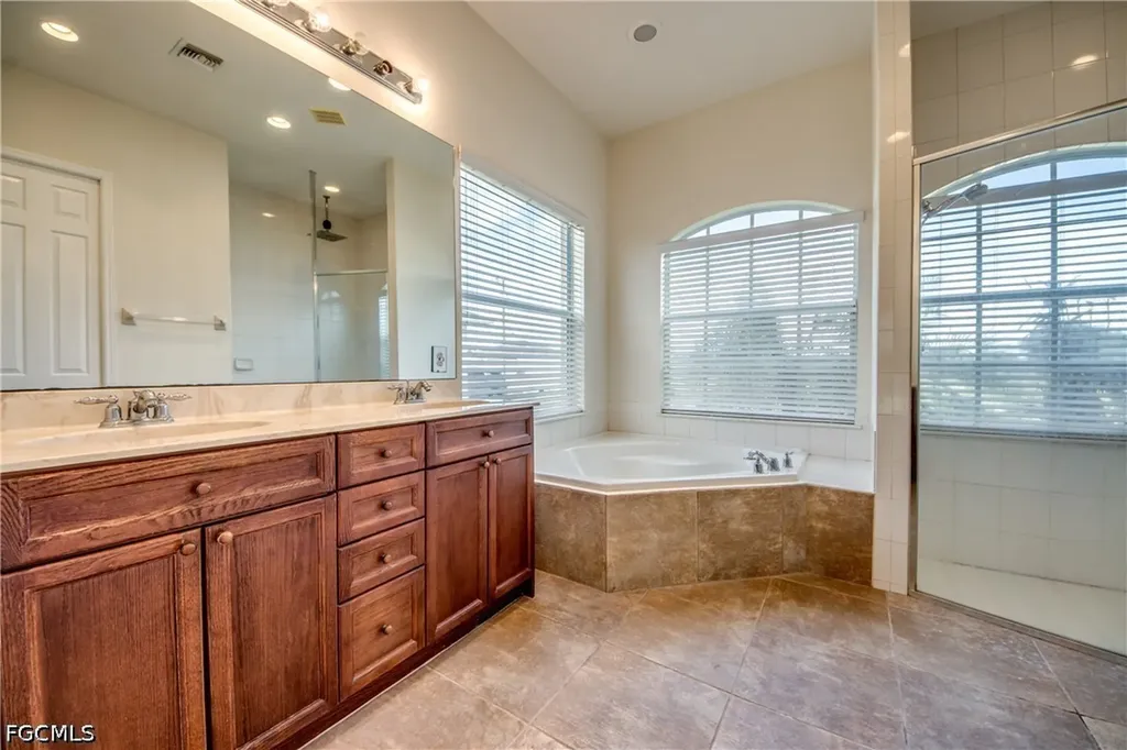 1810 NE 27th Street Cape Coral FL 33909