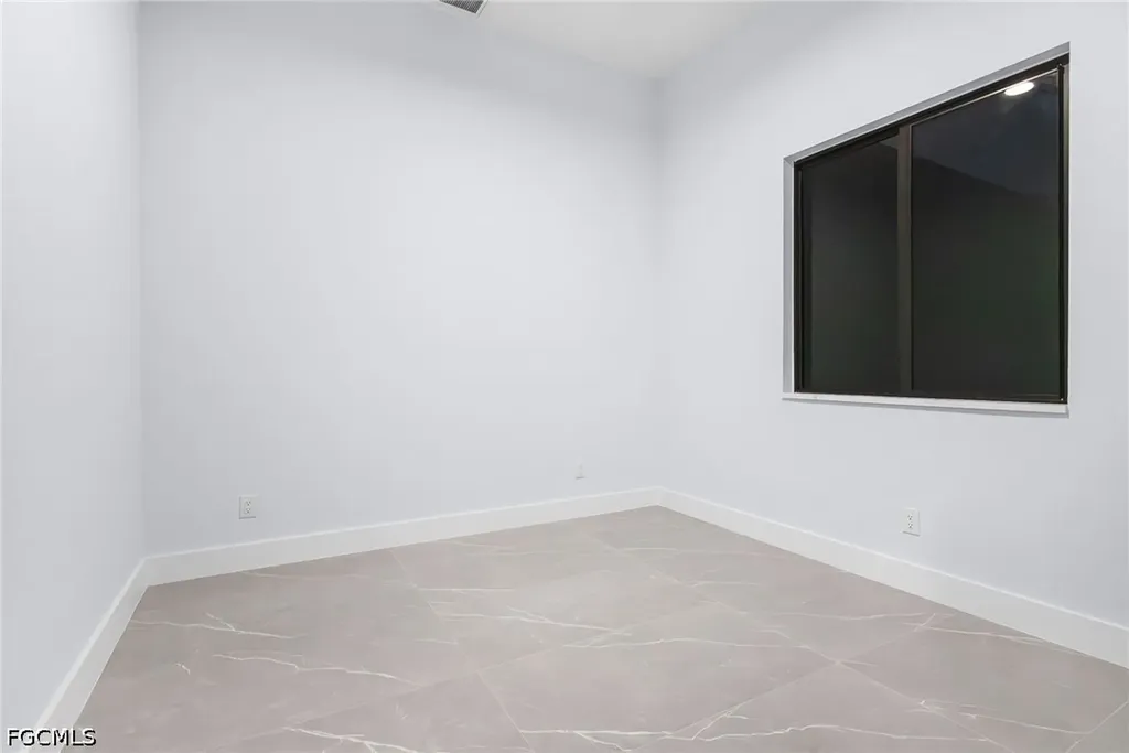 142 SW 33rd Place Cape Coral FL 33991
