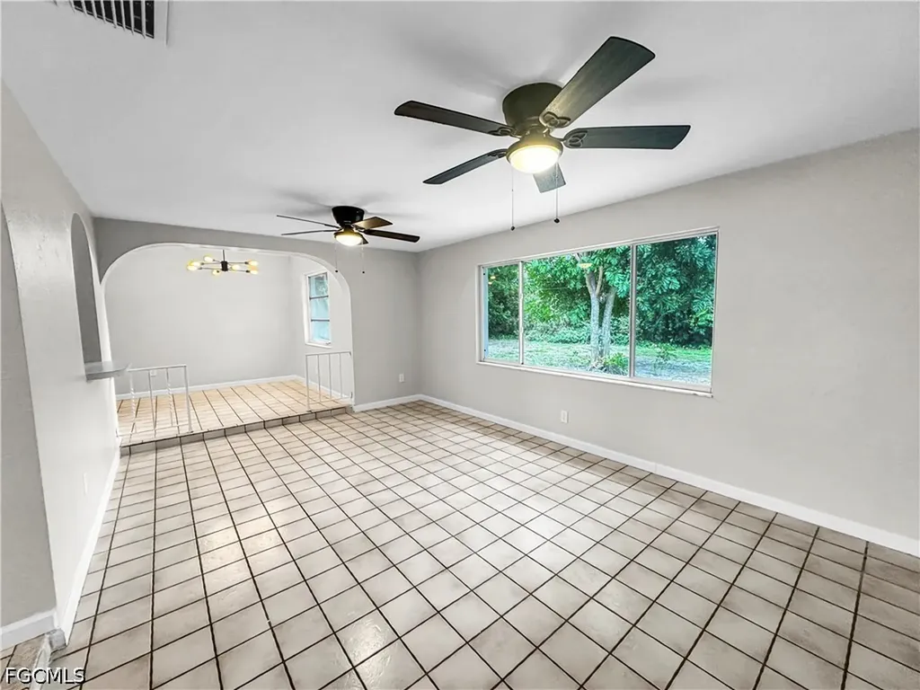 206 SE 46th Terrace Cape Coral FL 33904