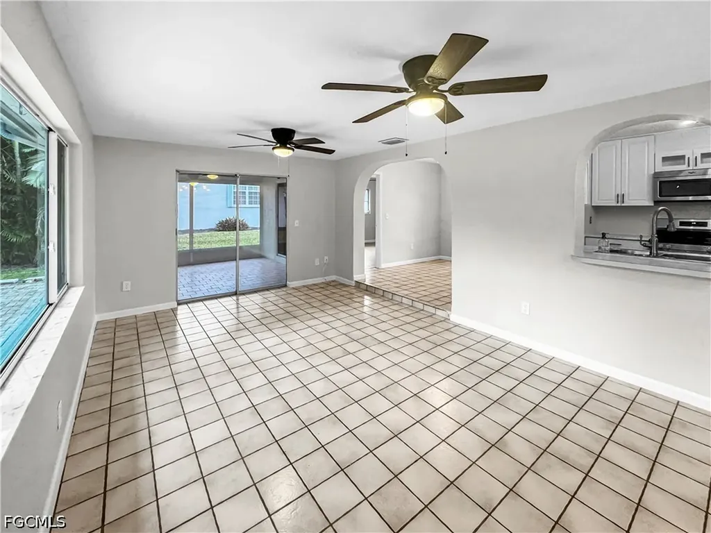 206 SE 46th Terrace Cape Coral FL 33904