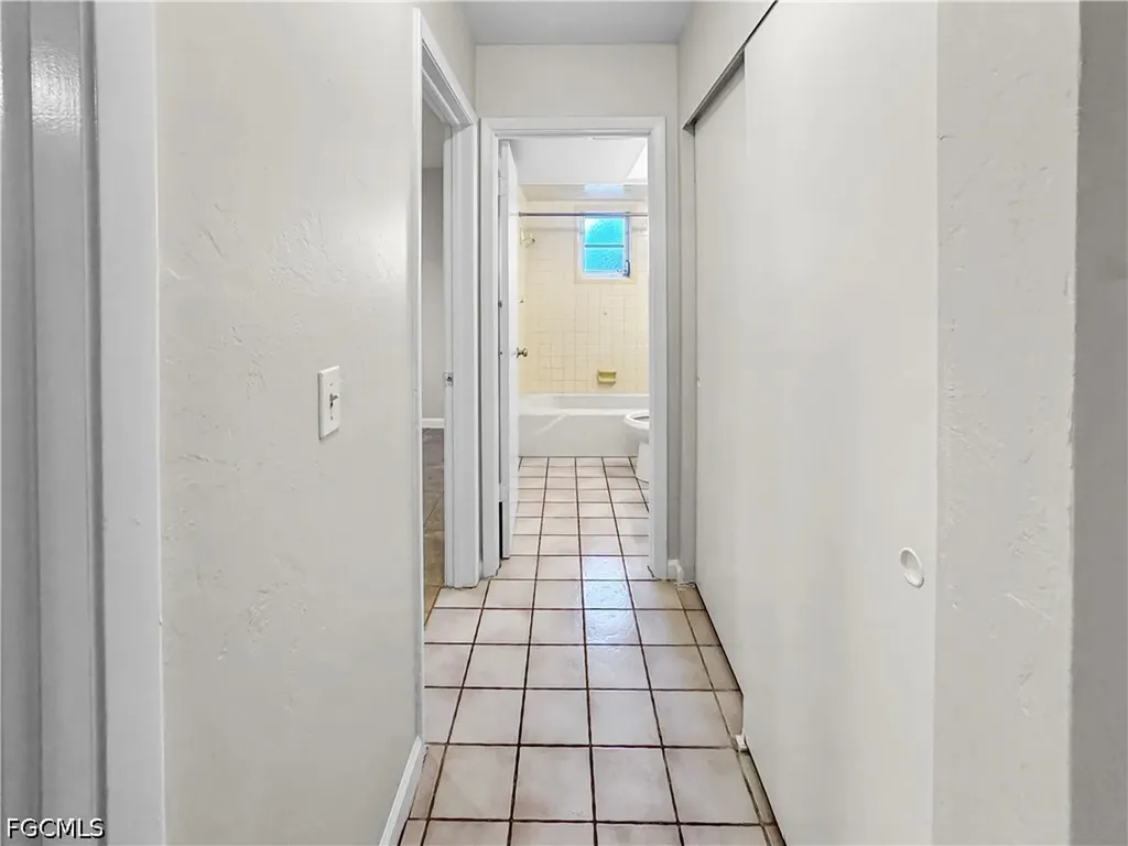206 SE 46th Terrace Cape Coral FL 33904
